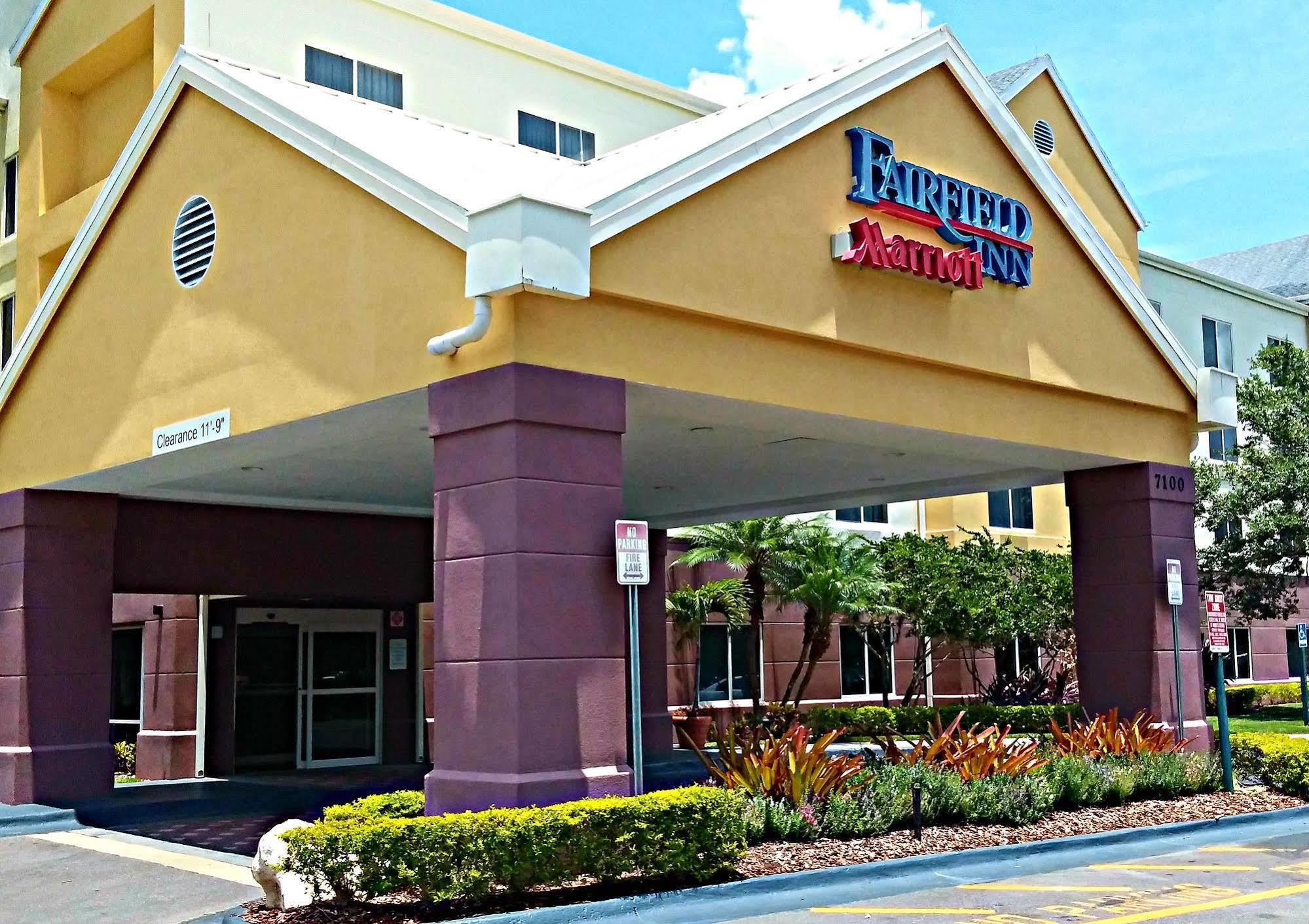 Fairfield Inn Orlando Airport Exterior foto